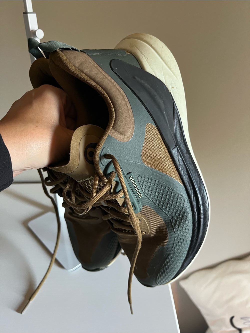 Lululemon Blissfeel TrailrunSneakers in Green and Brown